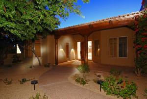 3006 SqFt - 2/2.5 bed/bath - $789,000