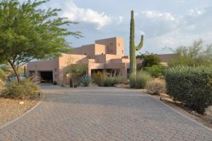 Pinnacle Peak Vistas home for sale
