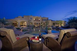 6617 SqFt - 4/5 bed/bath - $2,995,000