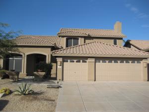 3067 SqFt - 4/2.5 bed/bath - $380,000 - Pending