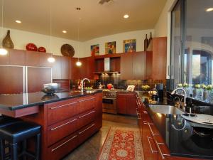 5986 SqFt - 3/3.5 bed/bath - $2,595,000