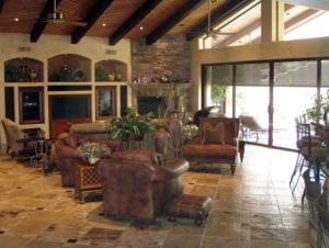 5593 SqFt - 3/4.5 bed/bath - $1,950,000