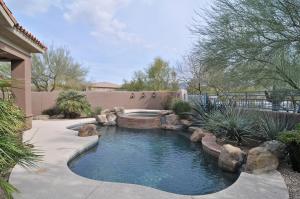 2967 SqFt - 3/2.5 bed/bath - $600,000 - Pending
