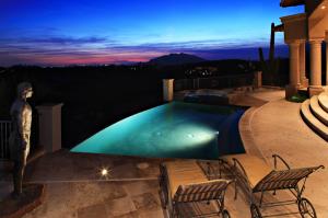 6641 SqFt - 5/5.5 bed/bath - $2,695,000