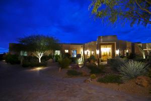 3522 SqFt - 4/4 bed/bath - $899,000