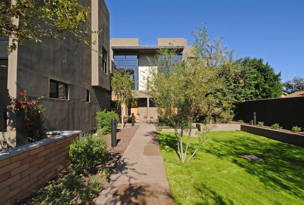 1300 W 5TH Street Unit 1001 - 6771407