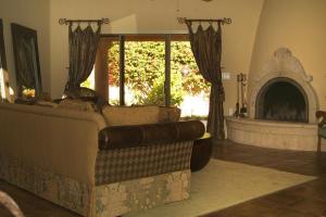 1700 SqFt - 2/2 bed/bath - $350,000