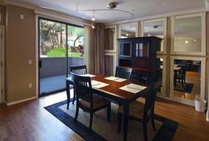 1448 SqFt - 3/2.5 bed/bath - $220,000