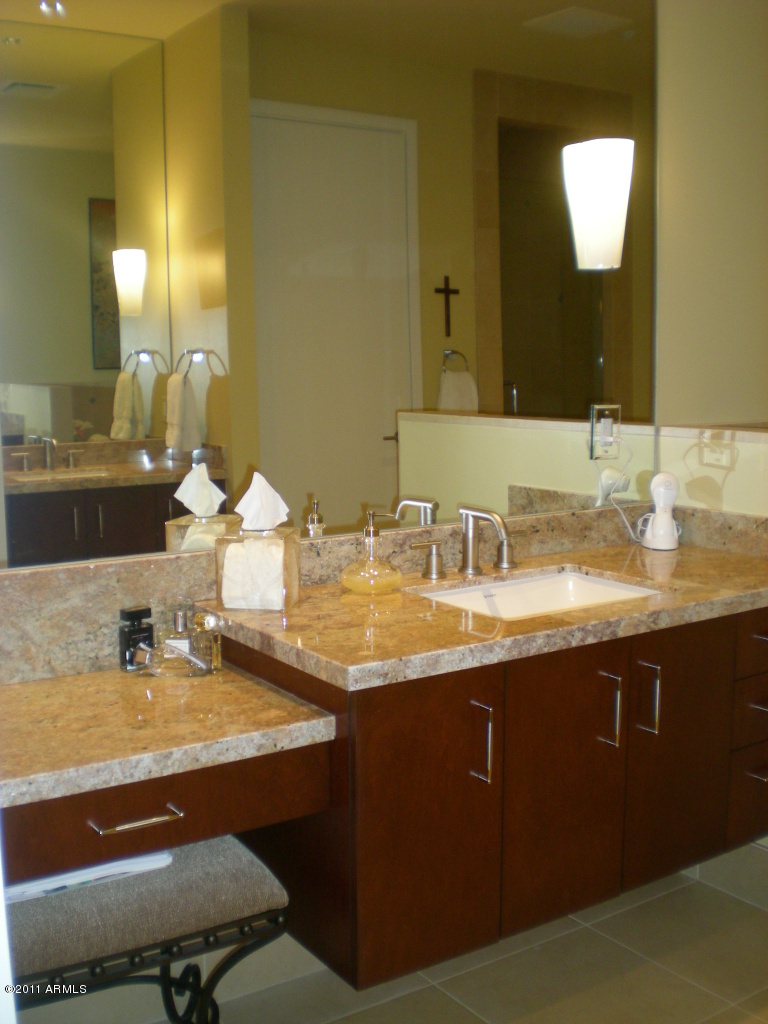 15215 N KIERLAND Boulevard Unit 830 - 6773102