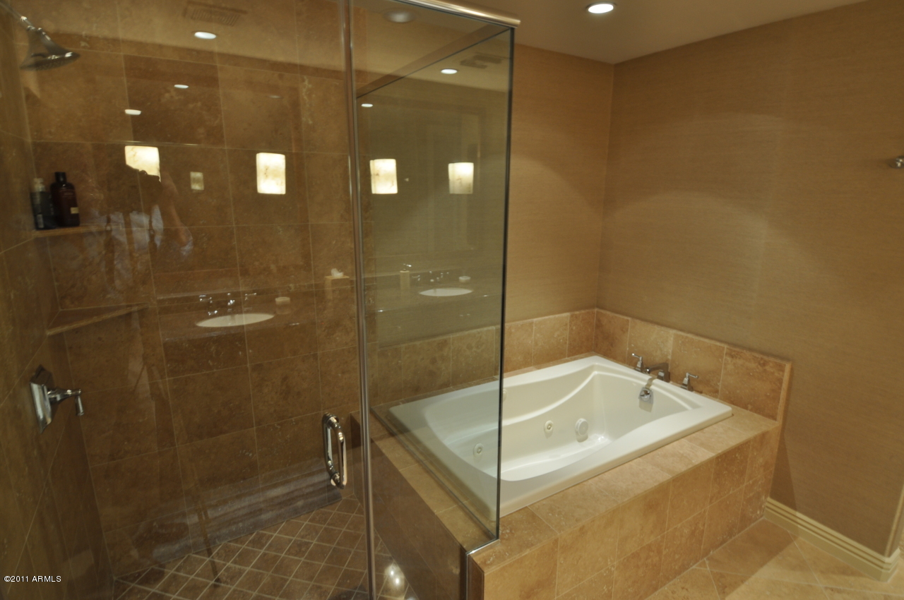 7175 E CAMELBACK Road Unit 3072 - 6779031