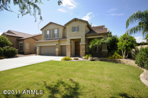 1195 LAREDO Avenue