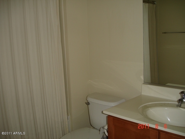525 W LAKESIDE Drive Unit 150 - 6780261