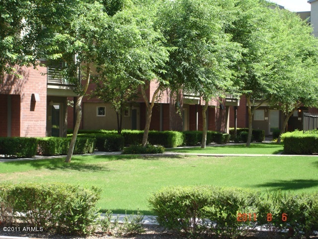 525 W LAKESIDE Drive Unit 150 - 6780268