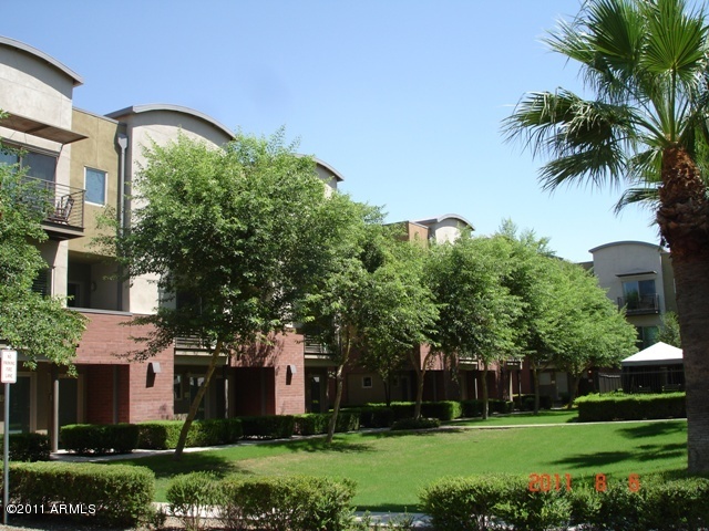 525 W LAKESIDE Drive Unit 150 - 6780270