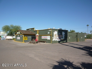 586 APACHE Trail