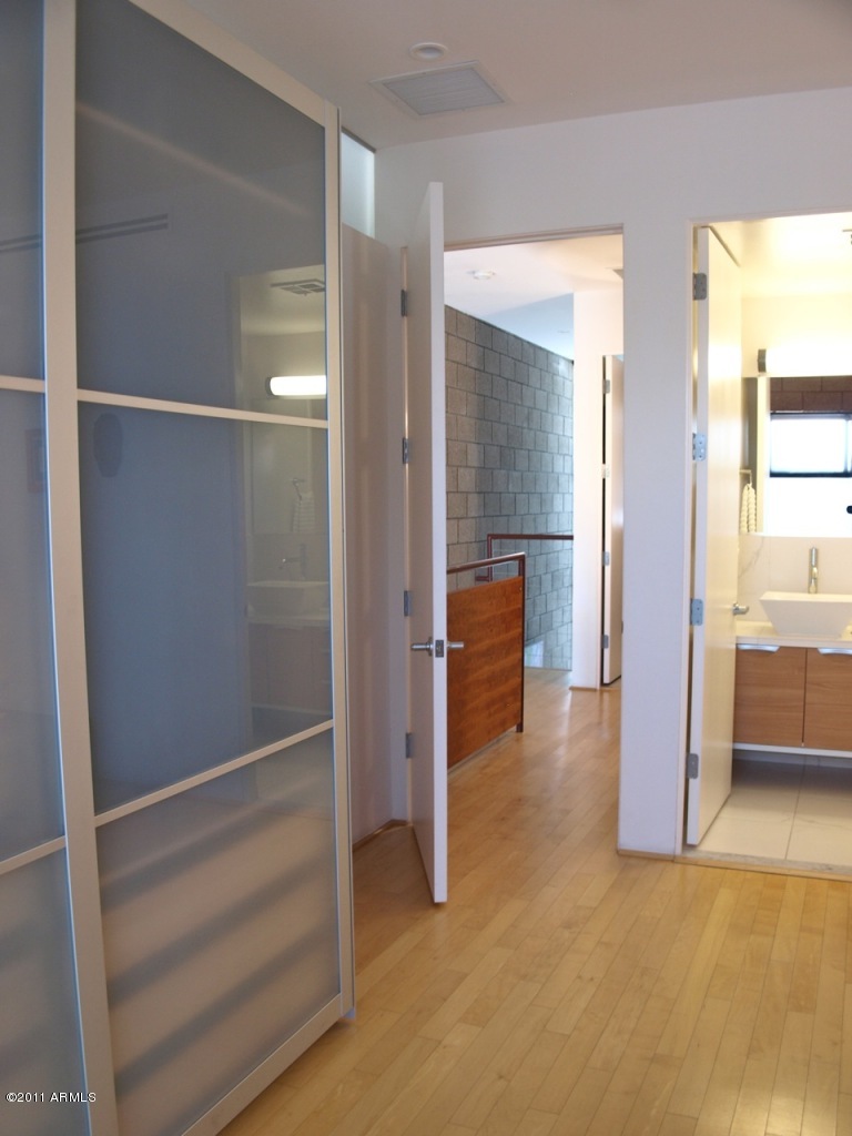 325 E PALM Lane Unit 104 - 6781102
