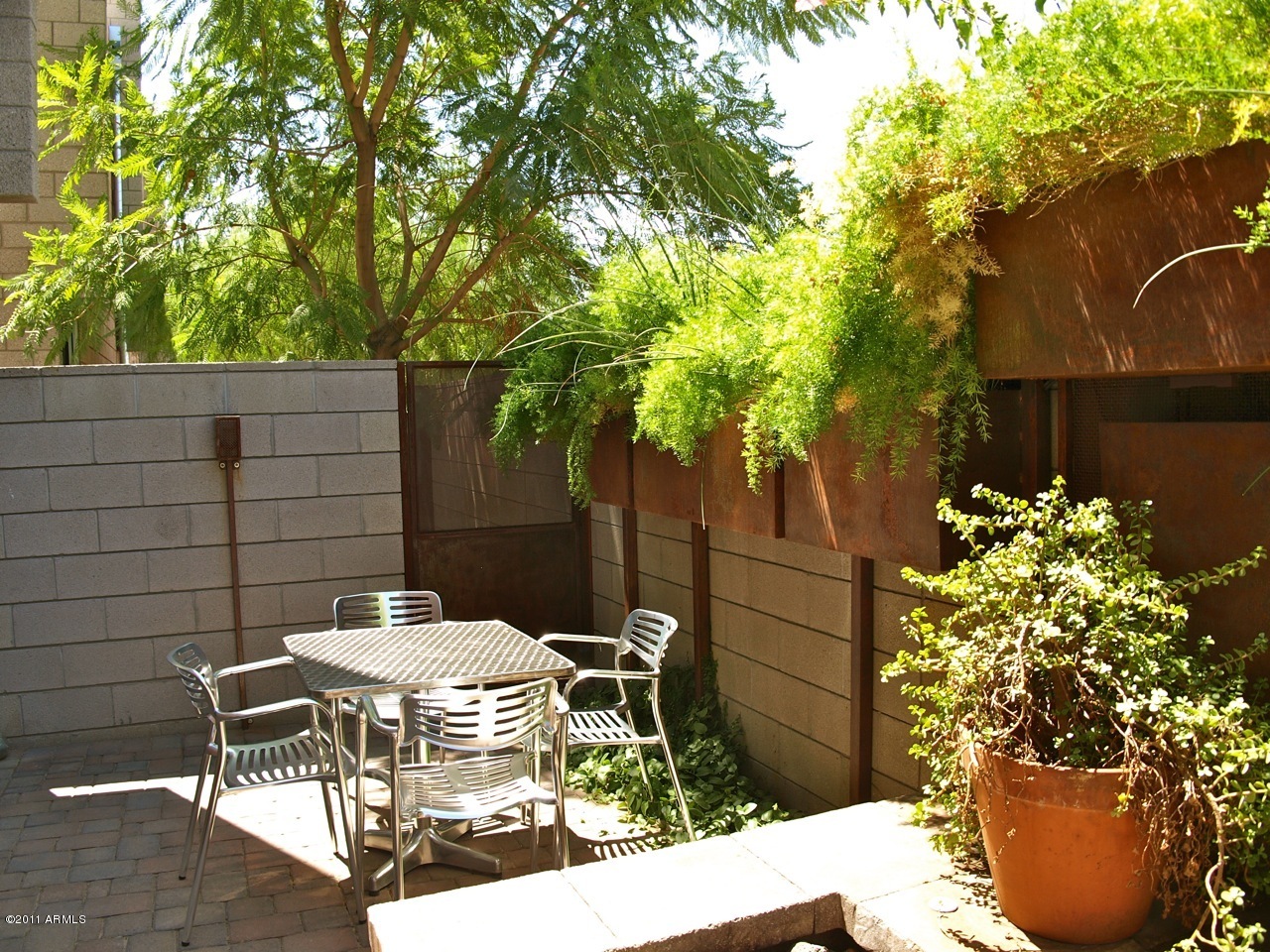 325 E PALM Lane Unit 104 - 6781105