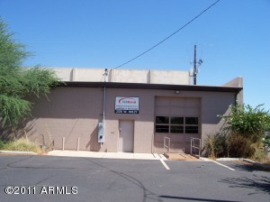 2320 HOLLY Street