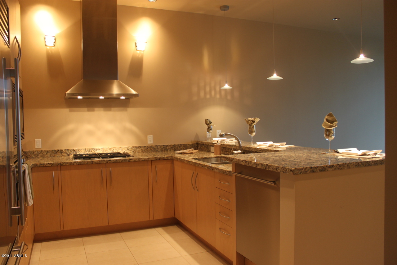 15215 N KIERLAND Boulevard Unit 105 - 6784135