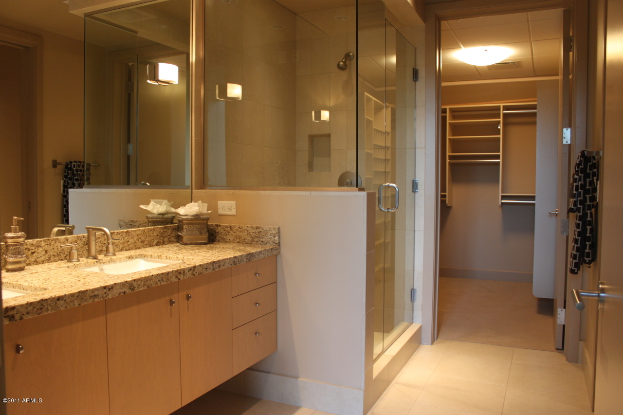 15215 N KIERLAND Boulevard Unit 105 - 6784136