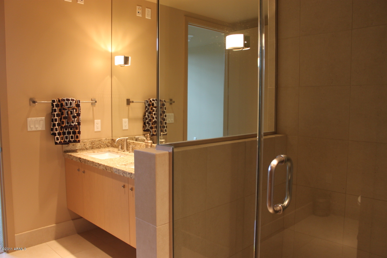 15215 N KIERLAND Boulevard Unit 105 - 6784137