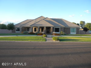 828 HARWELL Road