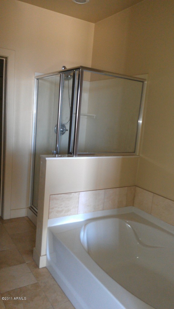 945 E Playa del norte -- Unit 2022 - 6784316
