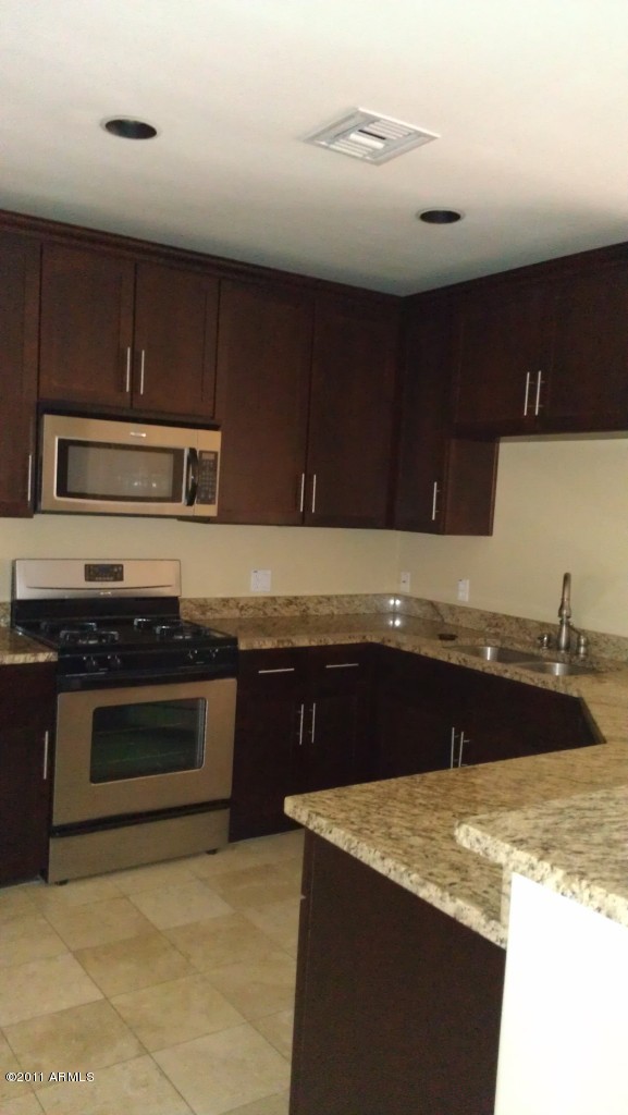 945 E Playa del norte -- Unit 2022 - 6784325