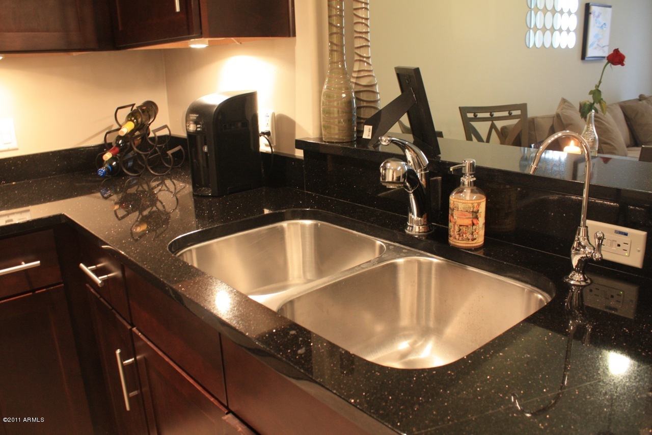 945 E Playa del norte Drive Unit 2003 - 6787487
