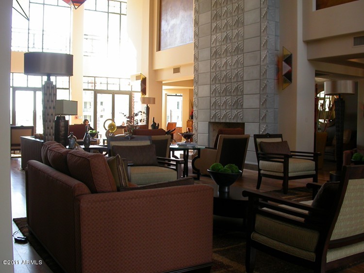 8  BILTMORE Estate Unit 305 -  - Main