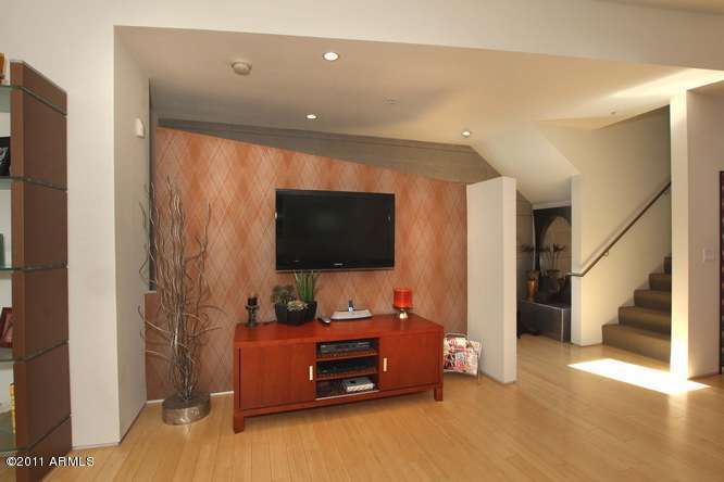 1145 E WHITTON Avenue Unit 1006 - 6787750