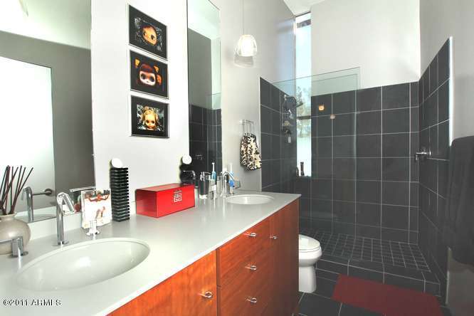 1145 E WHITTON Avenue Unit 1006 - 6787740