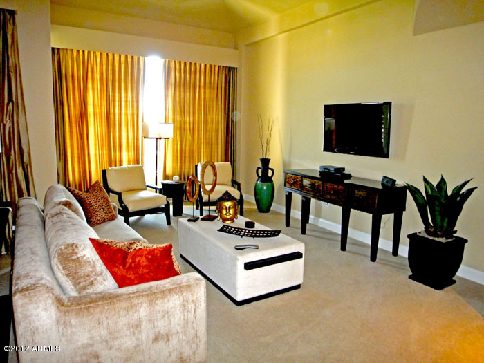 8  BILTMORE Estate Unit 305 - 6788679