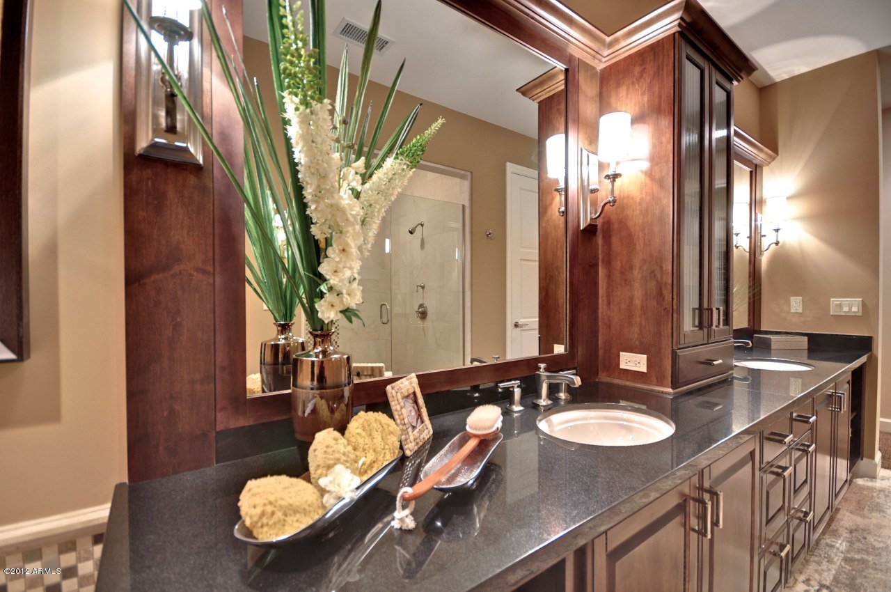 50 W Palm Lane - 6789057