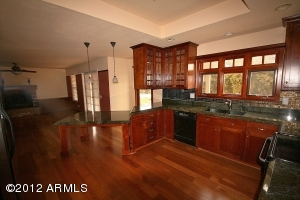 1220 DRAKE Drive