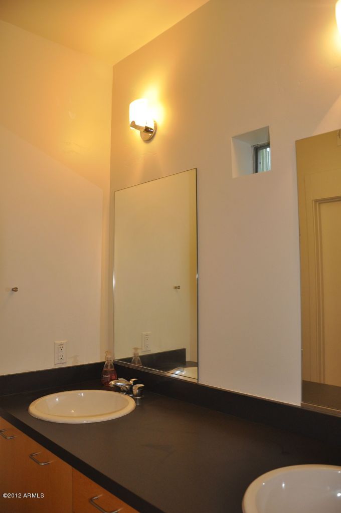 1111 W UNIVERSITY Drive Unit 2009 - 6789543