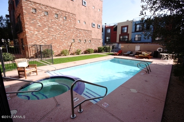 3425 E AVALON Drive - 6789676
