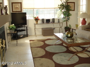 LIVING ROOM-3