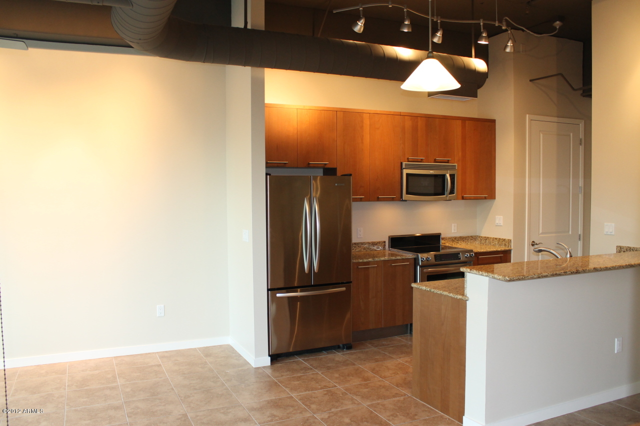 1 E LEXINGTON Avenue Unit 203 - 6790890