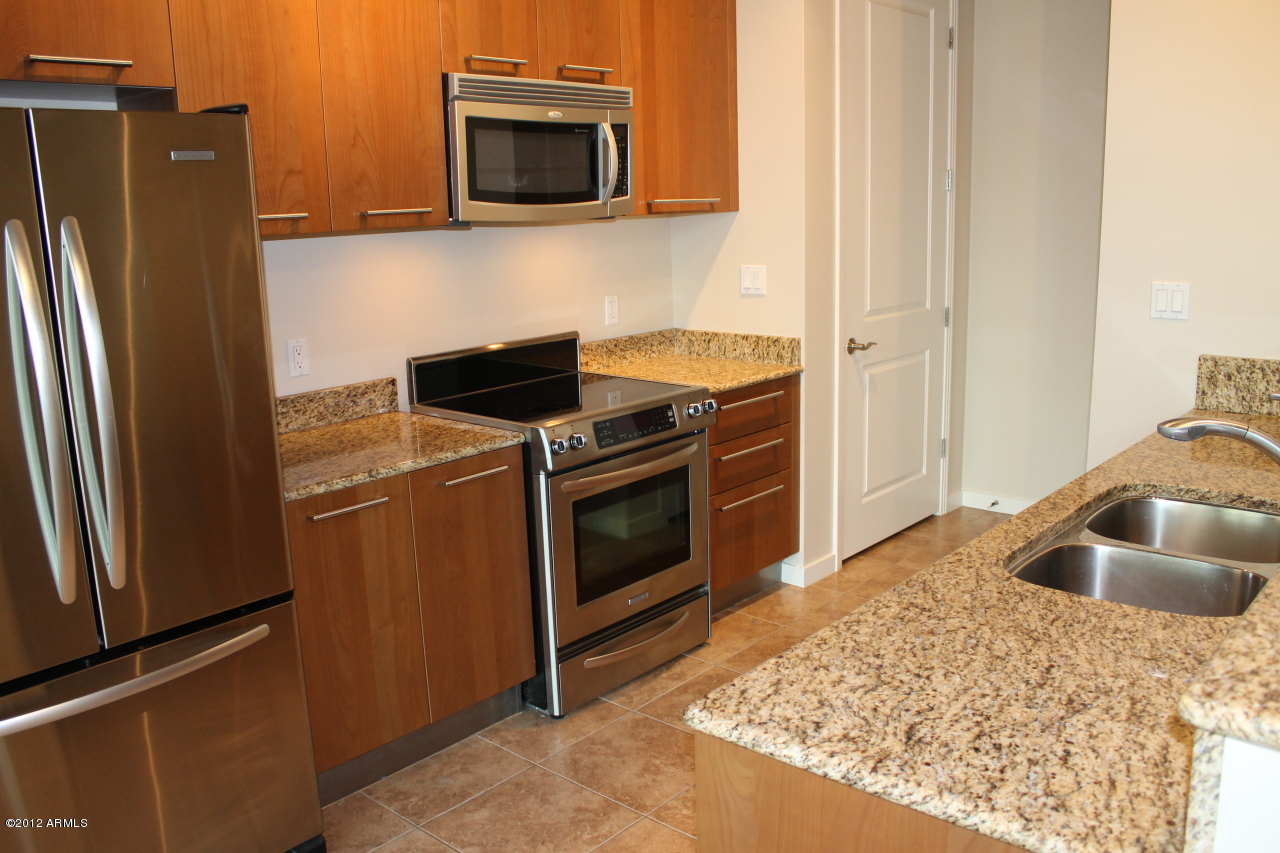 1 E LEXINGTON Avenue Unit 203 - 6790892