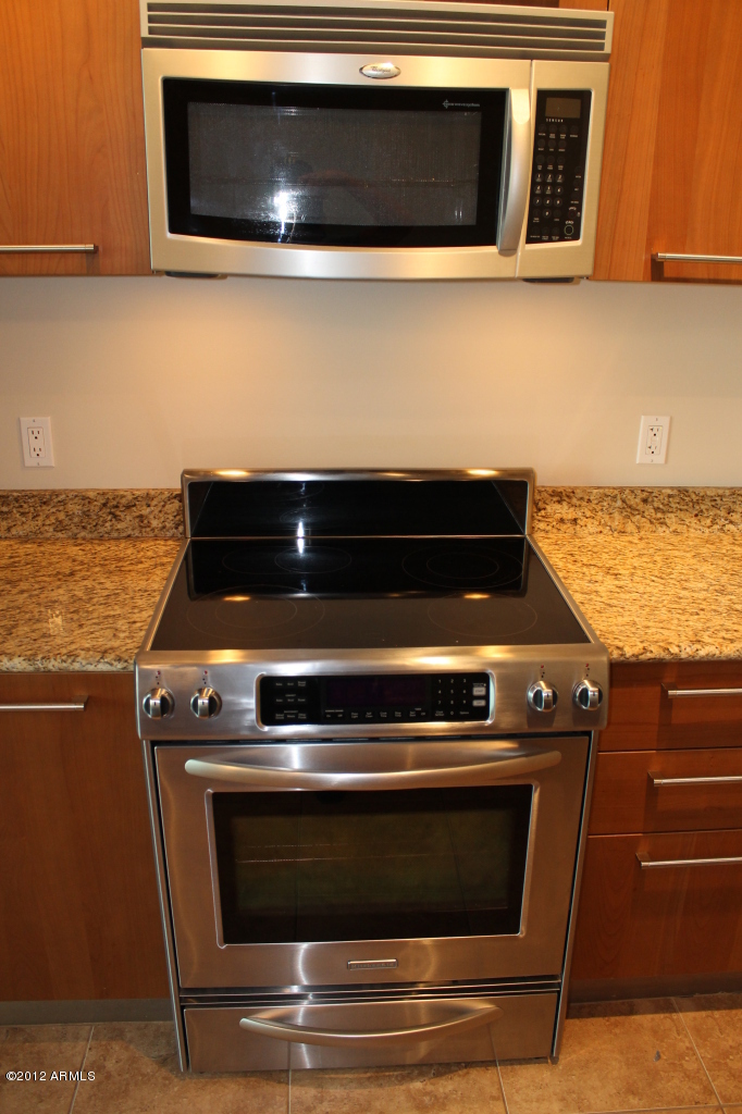 1 E LEXINGTON Avenue Unit 203 - 6790893
