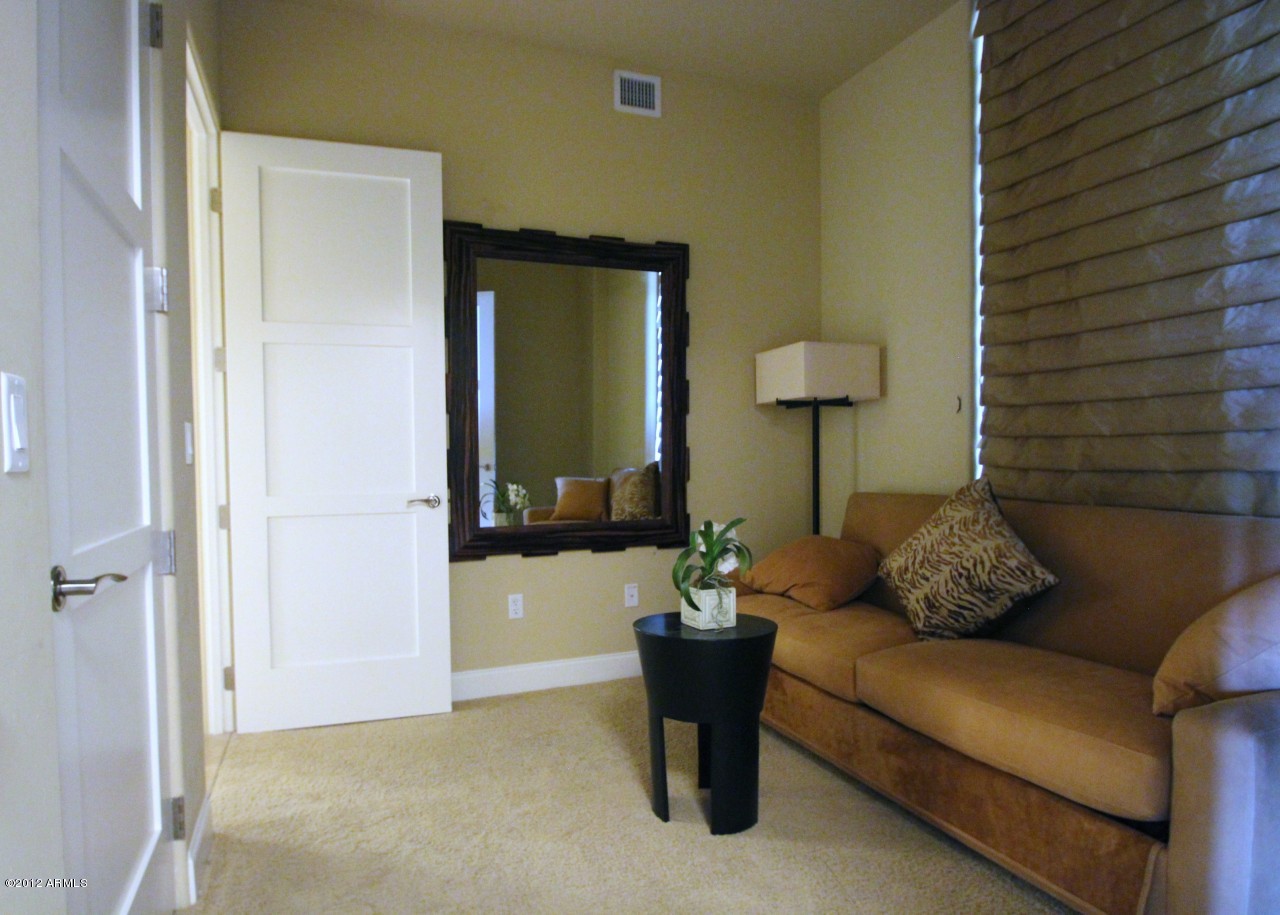 8  BILTMORE Estate Unit 305 - 6792838