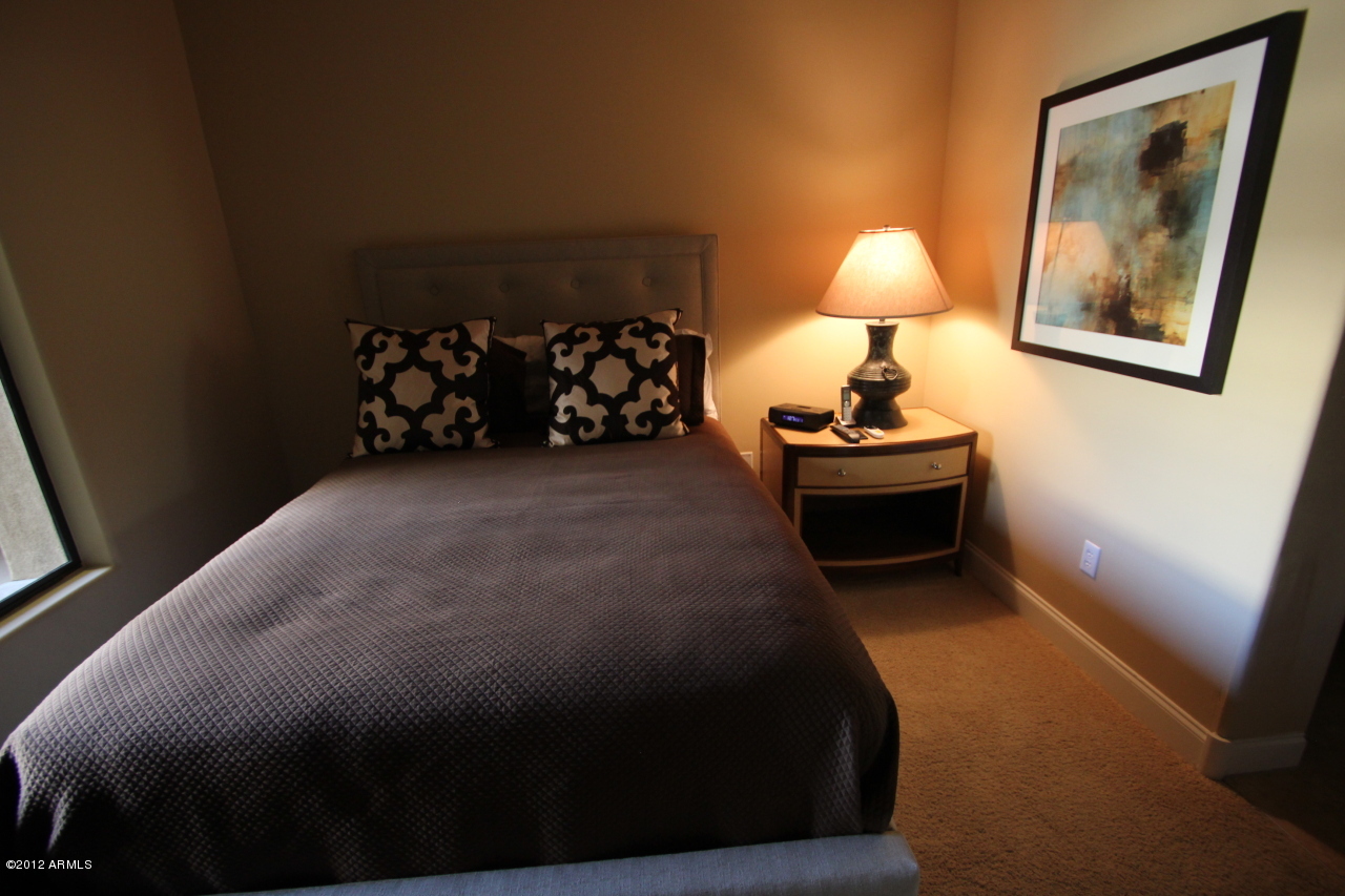 8  BILTMORE Estate Unit 305 - 6792840