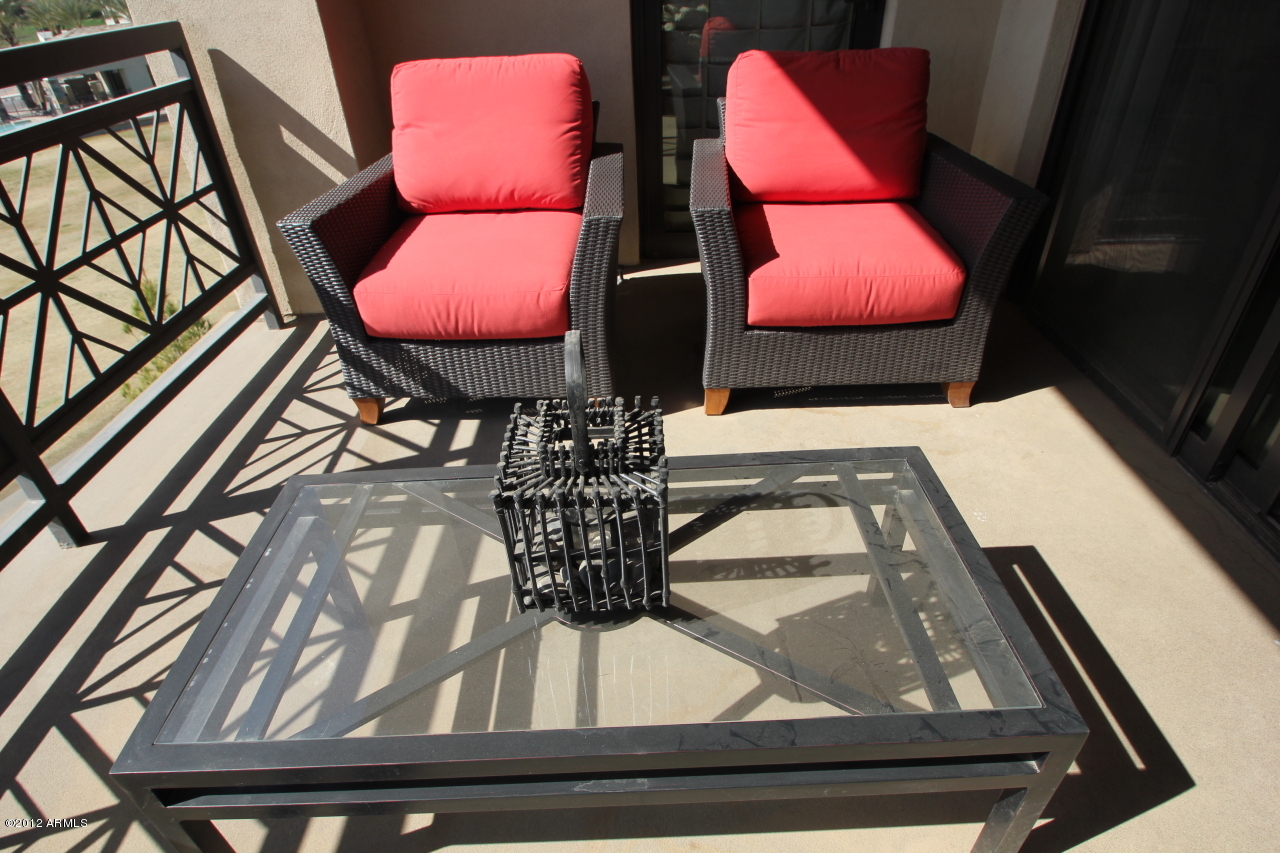 8  BILTMORE Estate Unit 305 - 6792844