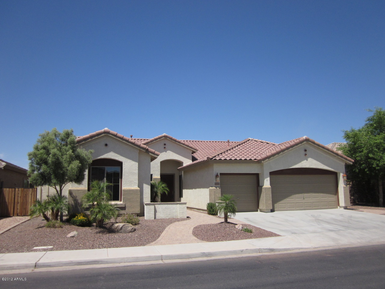 Photo of Listing #4756176