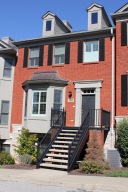 1105 CANTERBURY DR