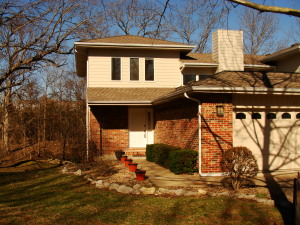 3413 E ST CHARLES RD