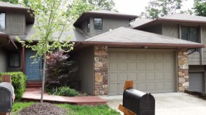 109 HOLLYRIDGE LN