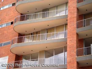 FRANQUICIA MASTER Apartamento en Venta en Bella Suiza en Bogota Código: 08-84 No.2