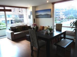 MASTER INTERNATIONAL Apartamento en Venta en Santa Paula en Bogota C&oacute;digo: 12-27 No.1